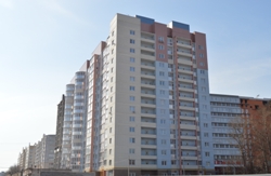 Жилой комплекс на ул.1-я Трусова - комбинированный фасад здания, облицовка керамогранитной плиткой