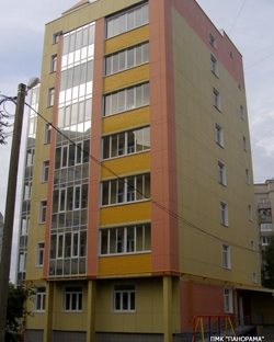 Облицовка фасада нового жилого здания на ул. Суворова.